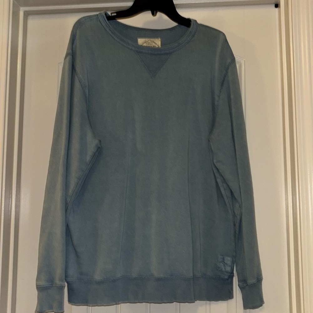 Men’s teal long sleeve